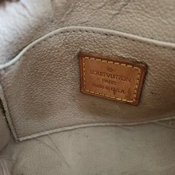 Louis Vuitton Cosmetic Pouch, Authentic - Picture 7 of 8